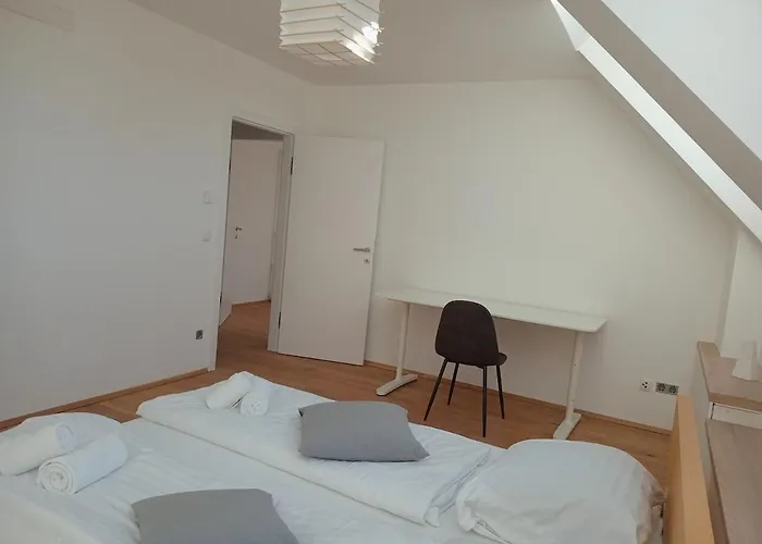 Daire Central-6 Guests-large-livingroom-2-bedrooms